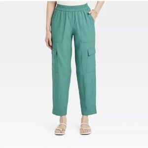 NWOT a new day green cropped cargo pocket pants size XL